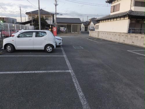 14/14 駐車場
