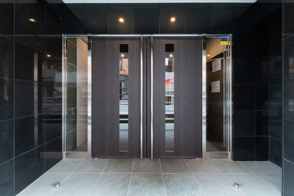 2/2 エントランス