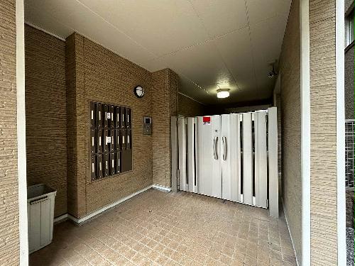 14/14 エントランス