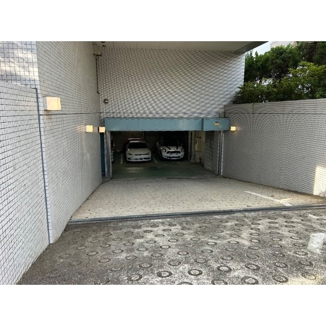 18/19 駐車場