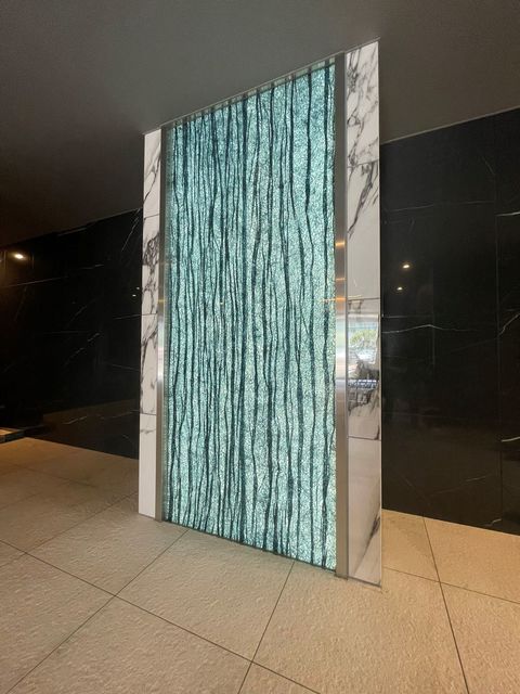 27/29 エントランス