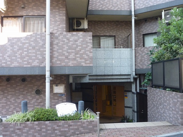 14/14 エントランス