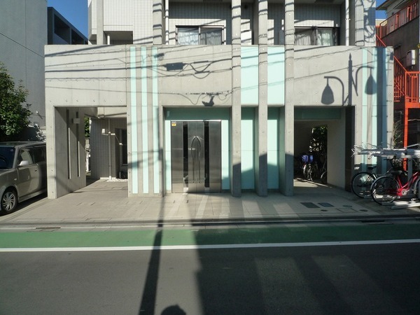 2/3 エントランス