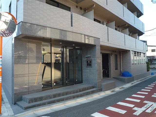 15/17 エントランス