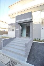 16/16 エントランス