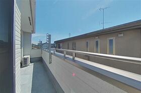 16/17 バルコニー