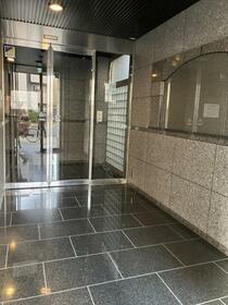 14/14 エントランス