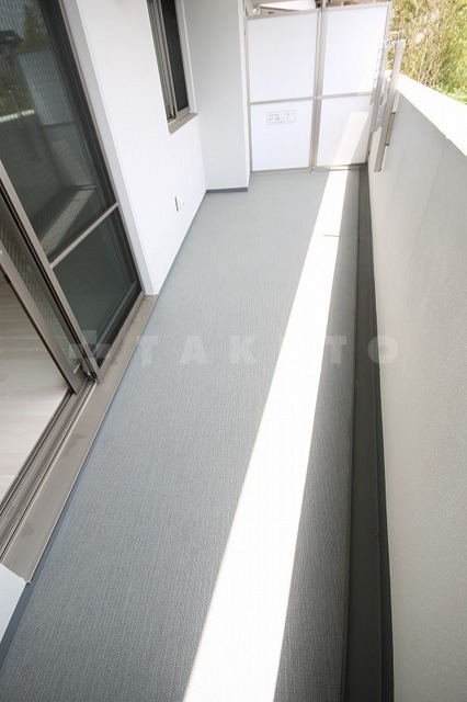 27/30 バルコニー