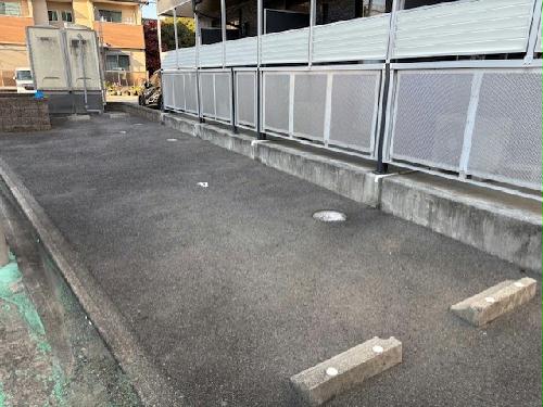 14/14 駐車場