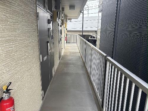 13/14 エントランス