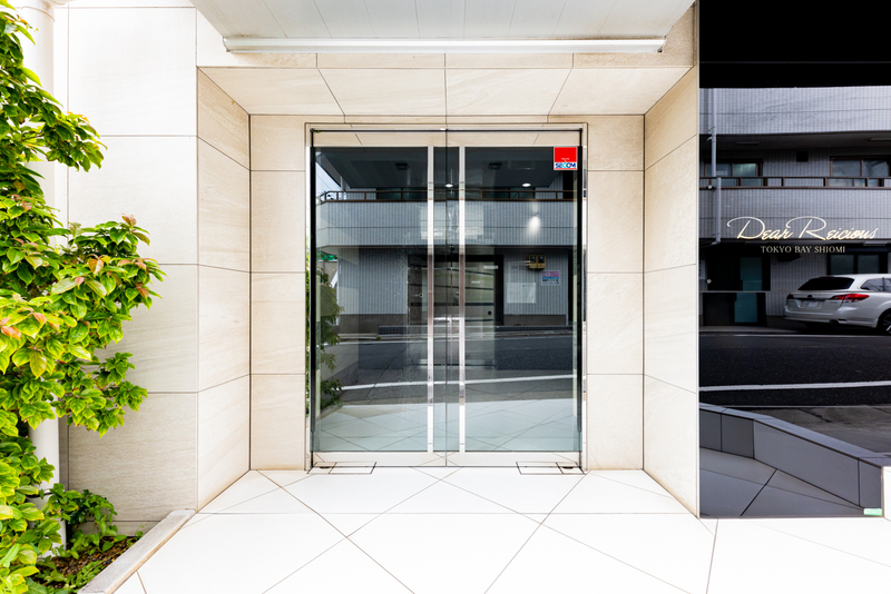 5/5 エントランス