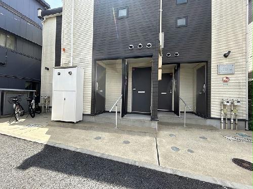 14/14 エントランス