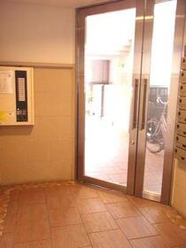 14/15 エントランス