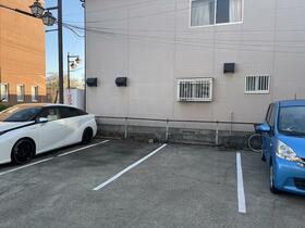 14/14 駐車場
