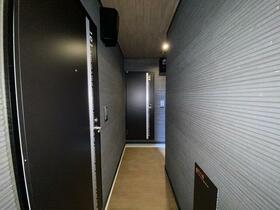 16/16 エントランス