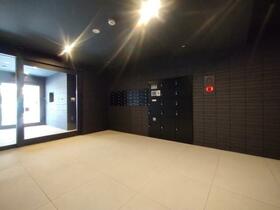 13/13 エントランス