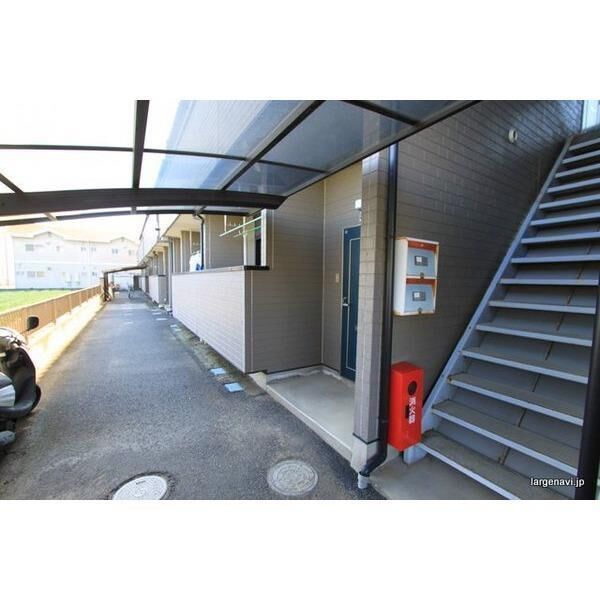 13/23 エントランス