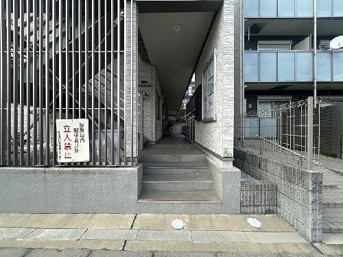 2/2 エントランス