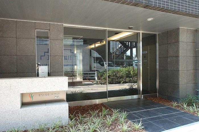 14/26 エントランス