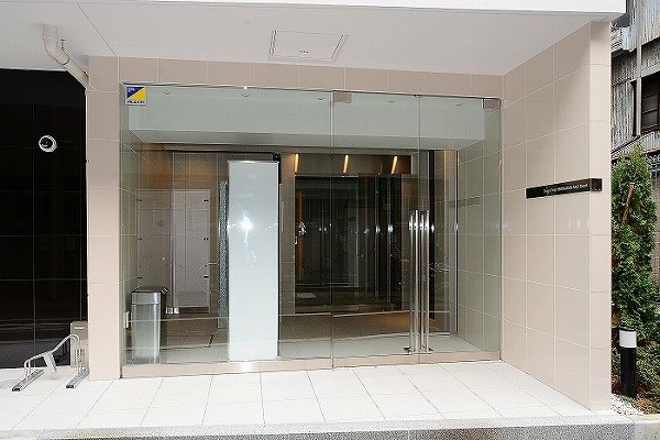 16/30 エントランス