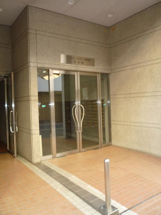 15/17 エントランス