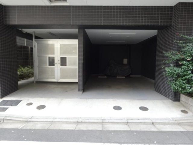 14/16 エントランス