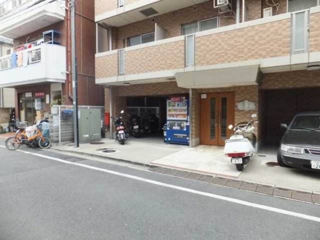 14/16 エントランス