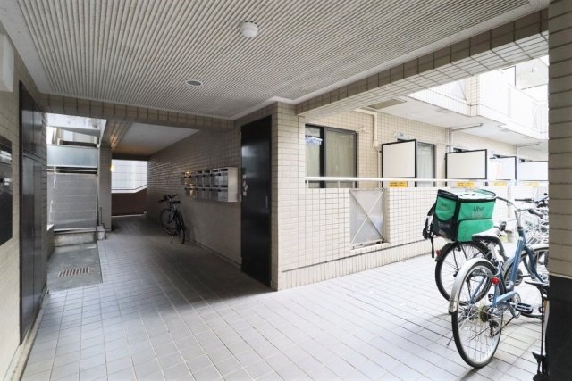 3/4 エントランス