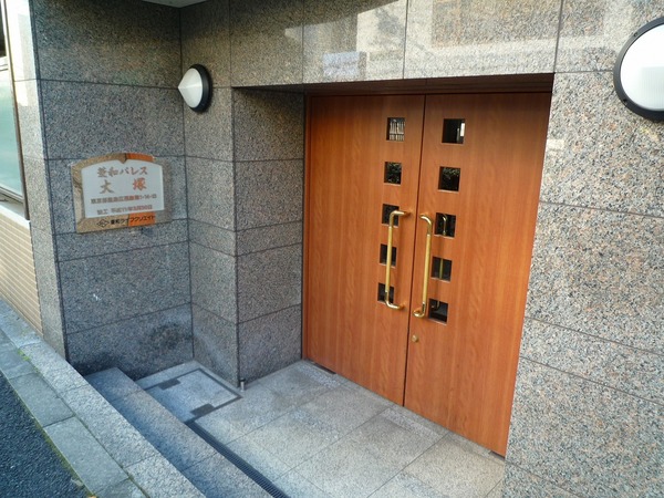 13/14 エントランス