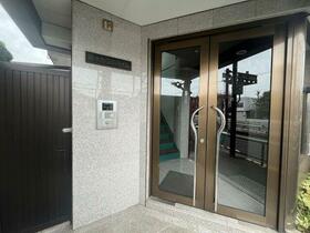 15/15 エントランス