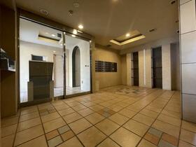 13/13 エントランス