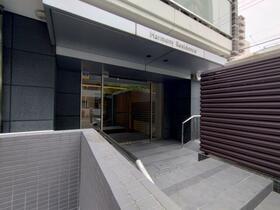 13/13 エントランス