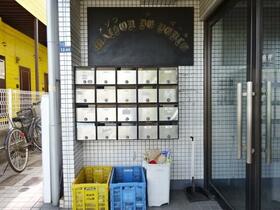 16/16 エントランス