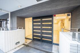 4/4 エントランス