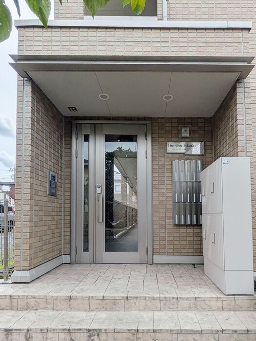 18/29 エントランス