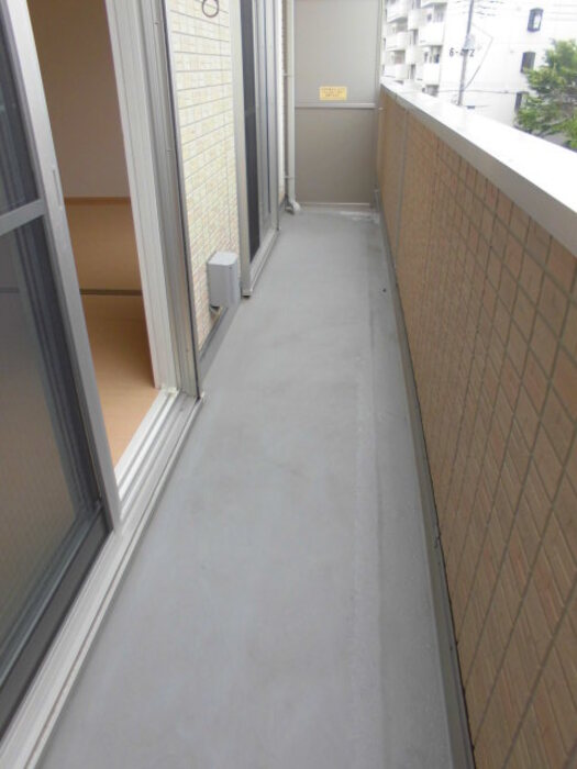 18/20 バルコニー