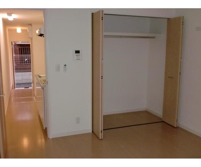 18/29 リビング/ダイニング