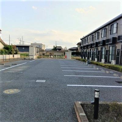 14/14 駐車場