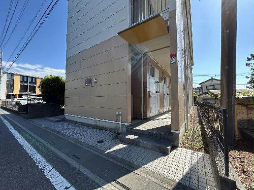 2/2 エントランス