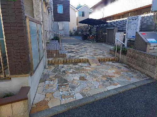 2/2 エントランス