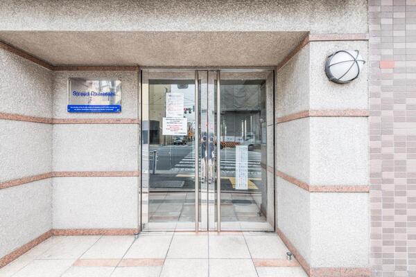 16/16 エントランス