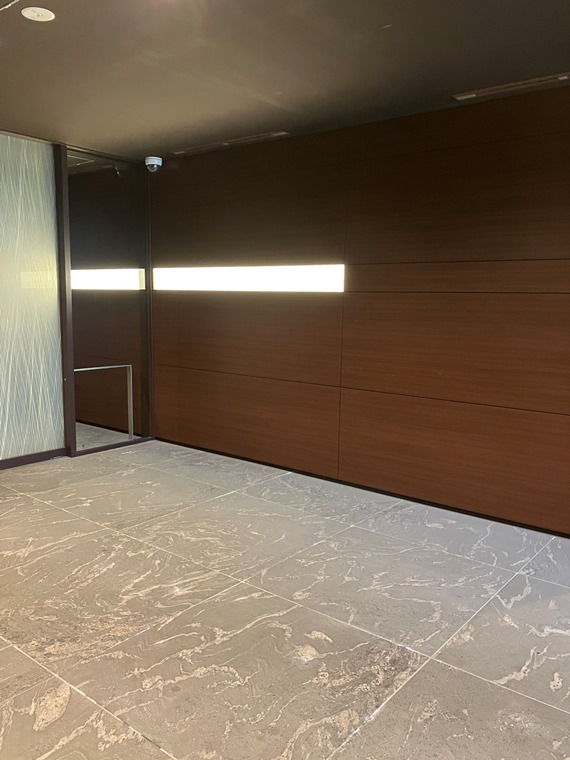 4/4 エントランス