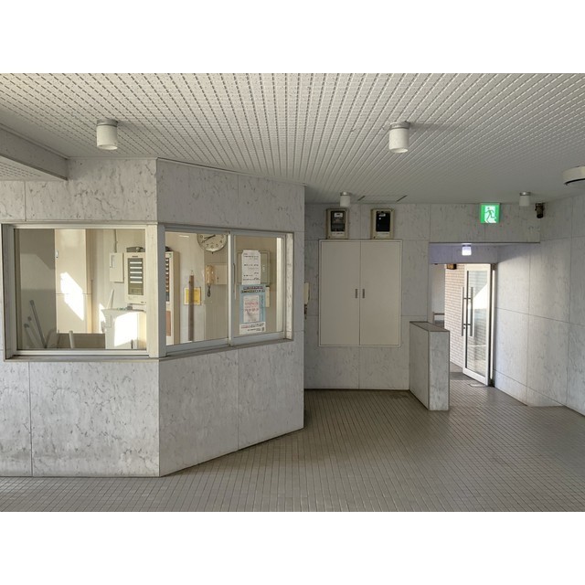 4/4 エントランス