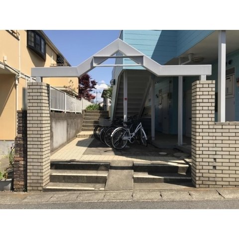 22/22 エントランス