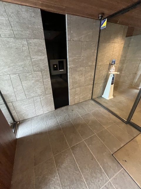 5/8 エントランス