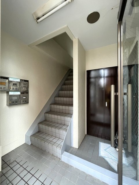 3/4 エントランス