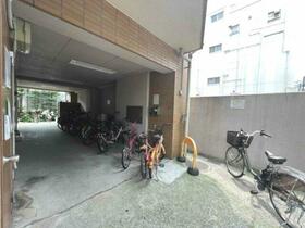 2/2 エントランス