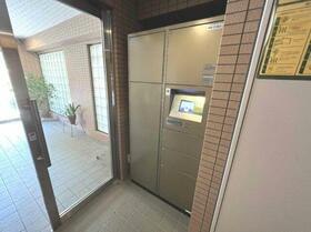 5/5 エントランス