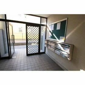 15/16 エントランス