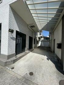 15/15 エントランス